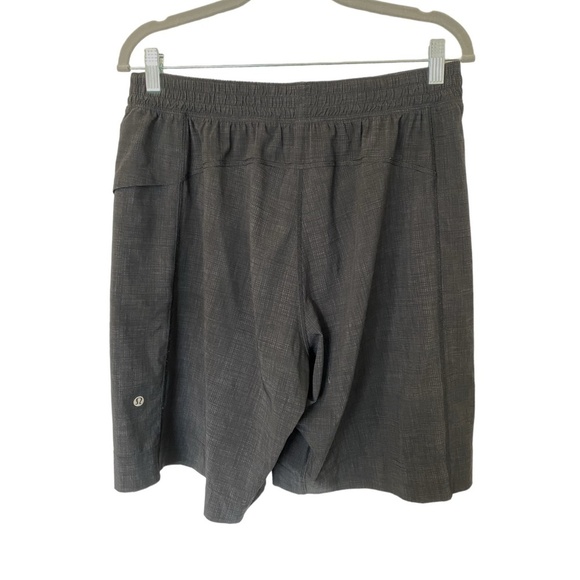 Lululemon Shorts Size Large Black - Picture 2 of 8